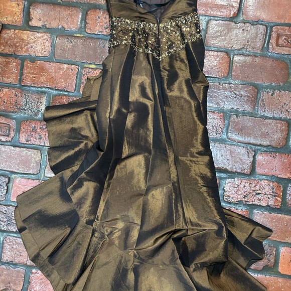 Elegant Brown formal Dress with Sequins Tiffany size 2 - Picture 3 of 3